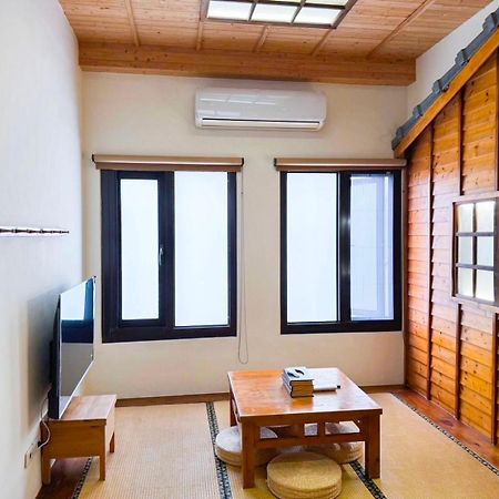 慢步南國 台南故事民宿 Slow Tainan Homestay Bagian luar foto