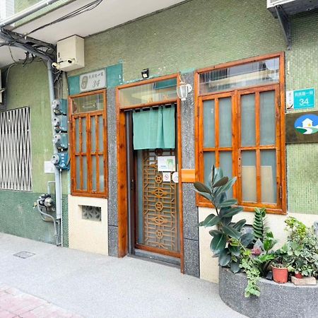 慢步南國 台南故事民宿 Slow Tainan Homestay Bagian luar foto